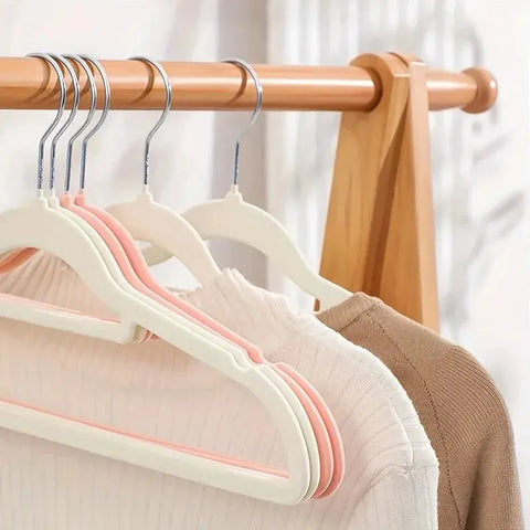 10 High-end Velvet Anti Slip Hangers To Save Space Wardrobe Organizer for Organizing Special Hanging Clothes for Household Use wiktra