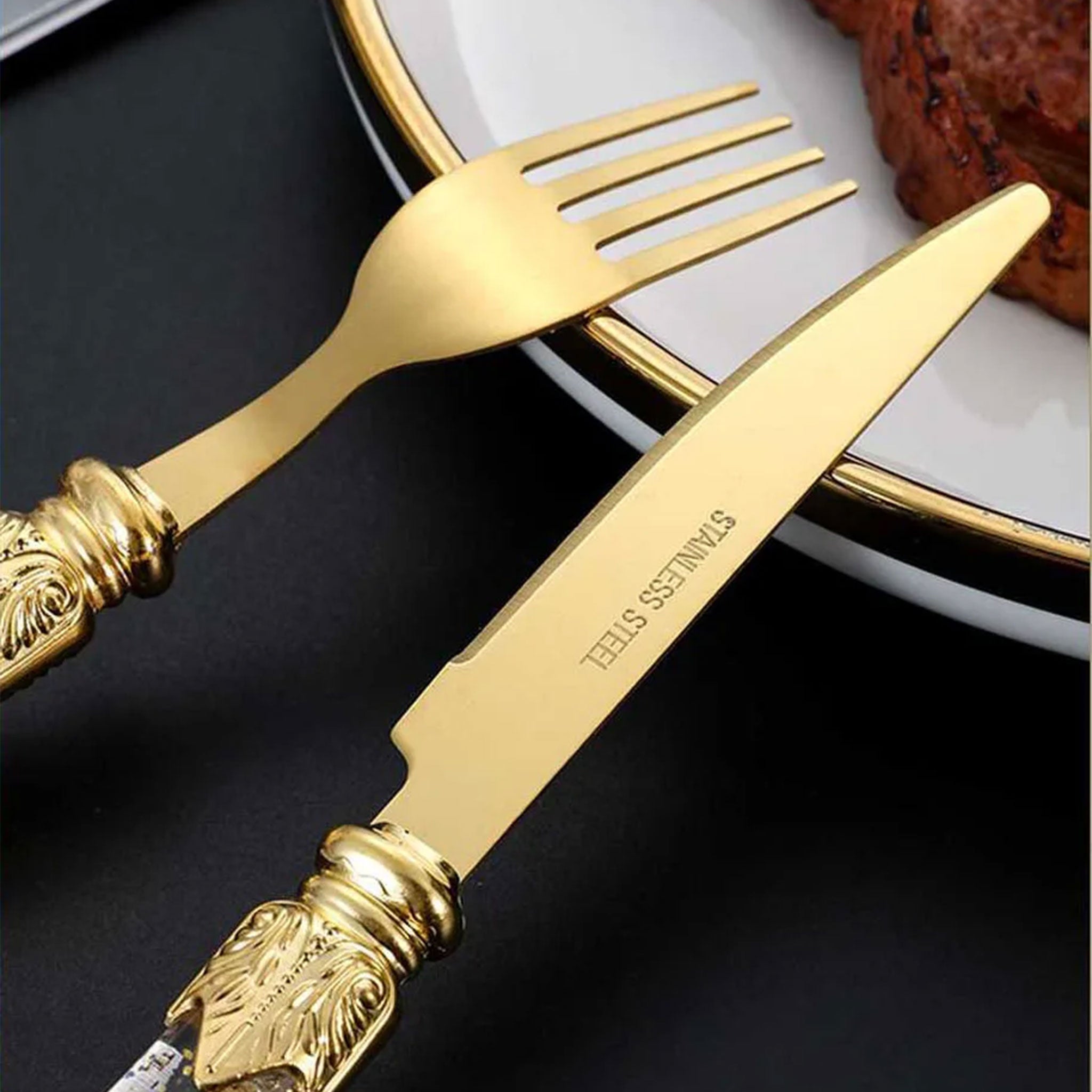 12-Piece Silver & Gold Cutlery Gift Set – Knives, Forks & Spoons