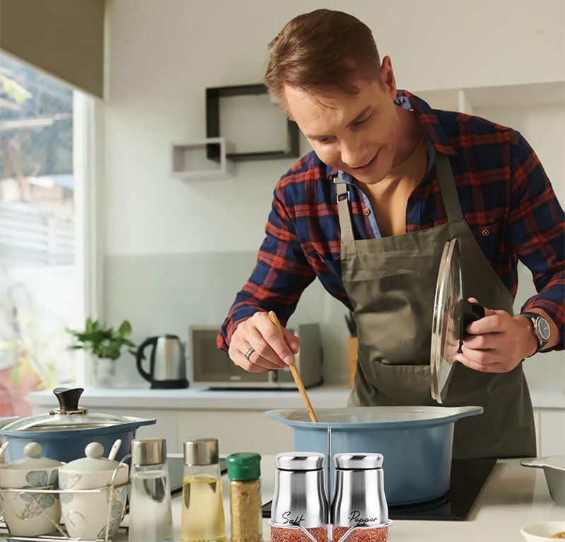 4oz Glass Spice Bottle with Iron Frame
