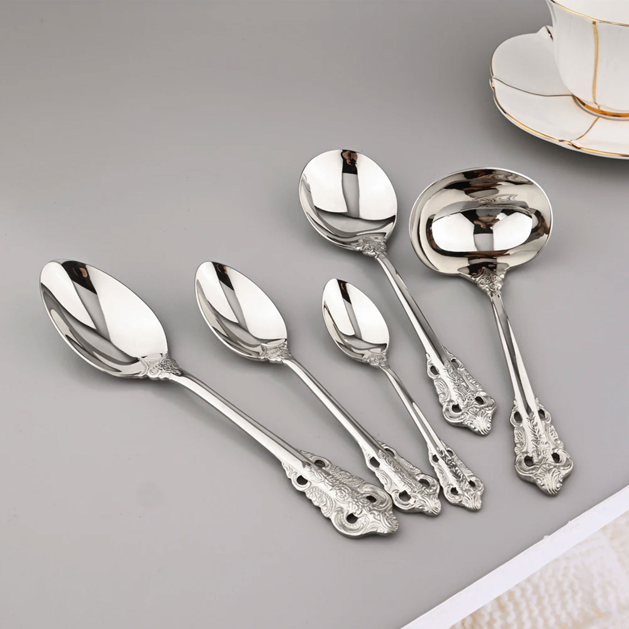 AJOYOUS Stainless Steel Vintage Silver Plated Cutlery Set – Knife, Fork & Spoon
