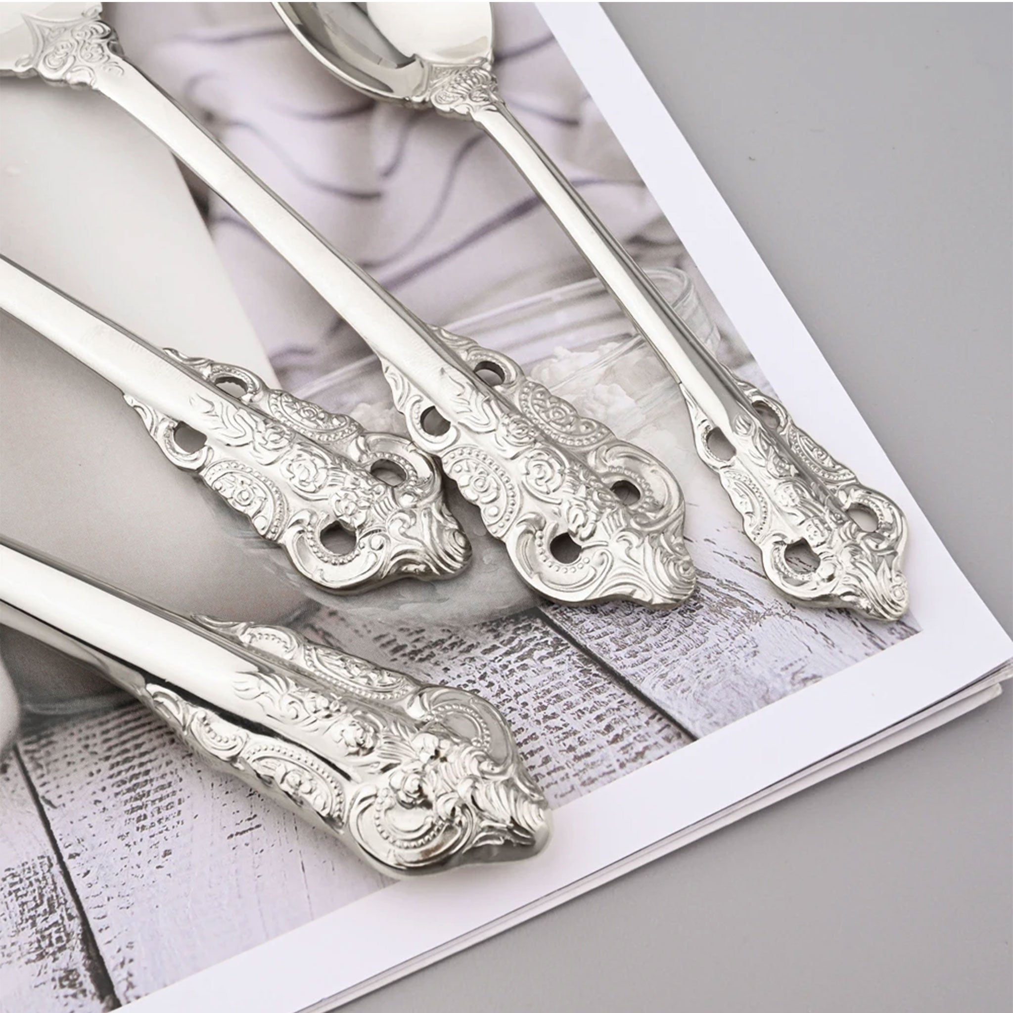 AJOYOUS Stainless Steel Vintage Silver Plated Cutlery Set – Knife, Fork & Spoon