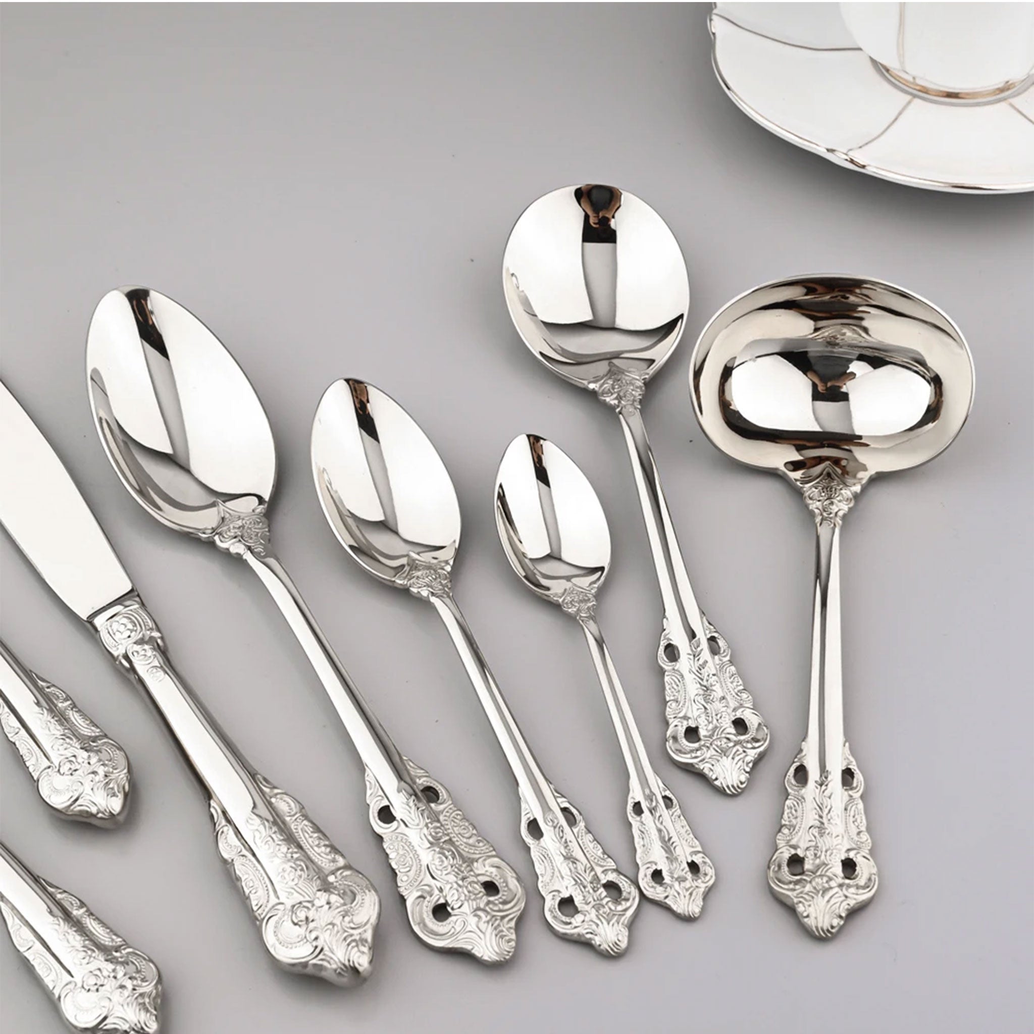 AJOYOUS Stainless Steel Vintage Silver Plated Cutlery Set – Knife, Fork & Spoon