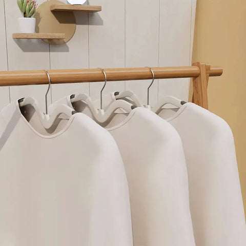 Bold and seamless plastic short necked clothes hanger, dry and wet dual-purpose  hanging,  hanger,  support wiktra