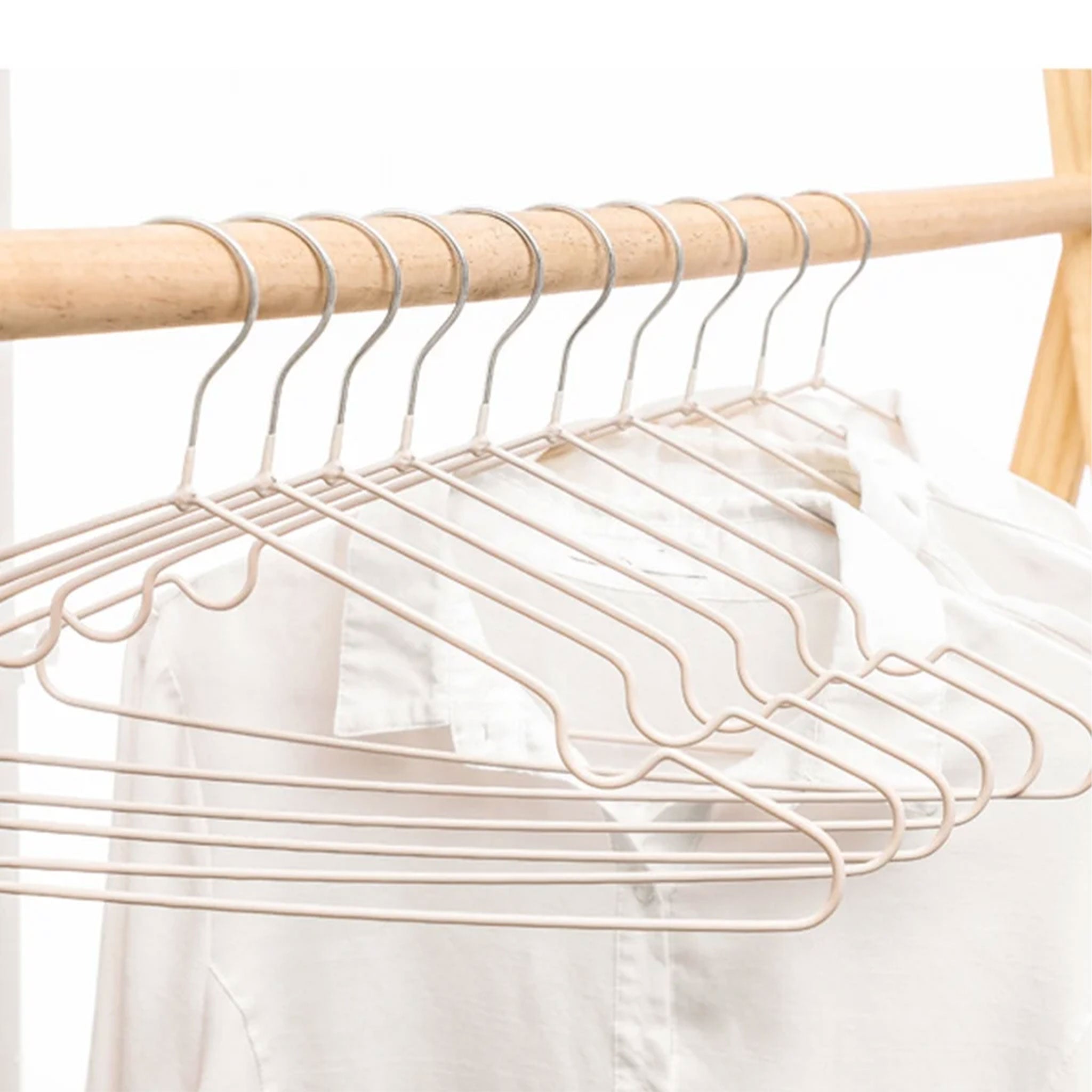 Heavy-Duty Non-Slip Clothes Hangers — 10/20 Pack