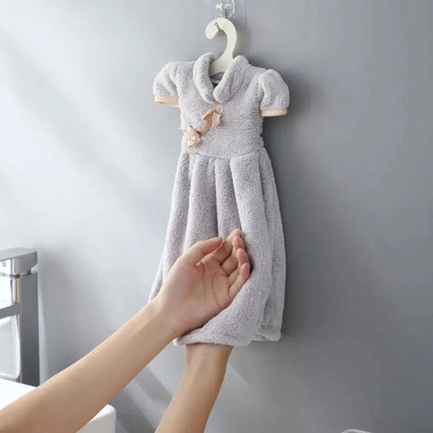 Kitchen Hand Towel Coral Velvet Quick Dry Bath Hand Drying Towel Dress Shape Hanging Fuzzy Towels for Bathroom Kids Bedroom wiktra