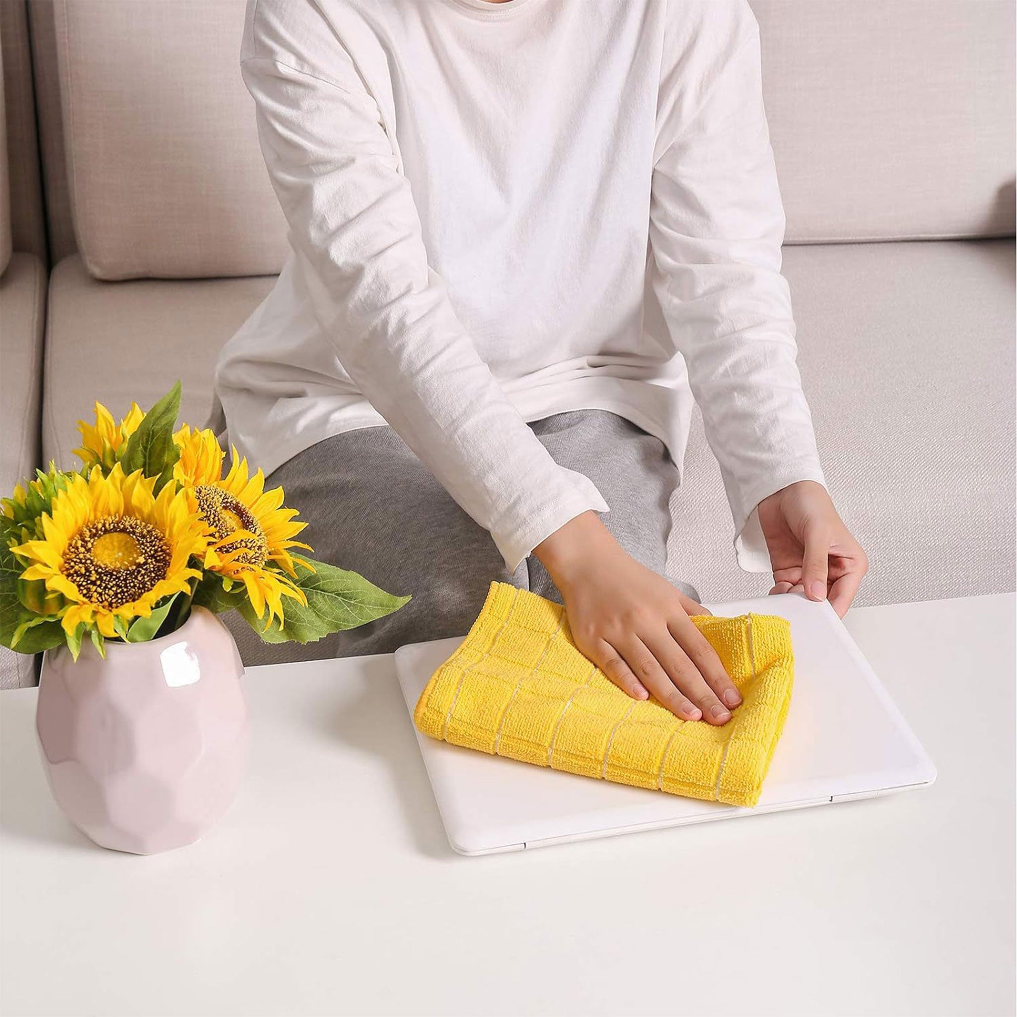 Magic Microfiber Dishwashing Cloth – Super Absorbent & Non-Oily