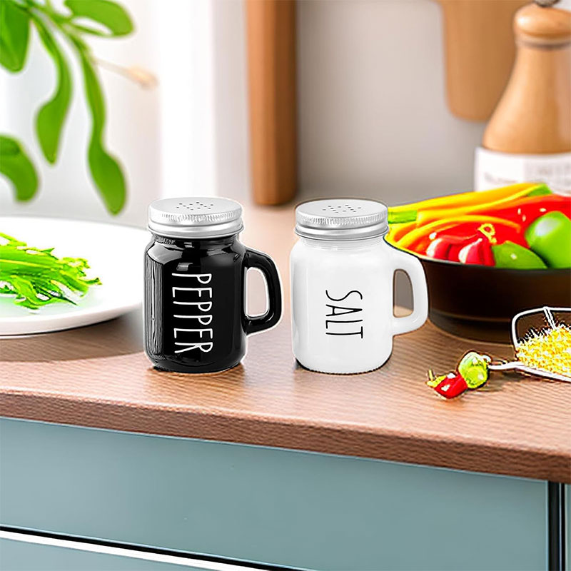 Porous Glass Spice Sprinkling Bottle