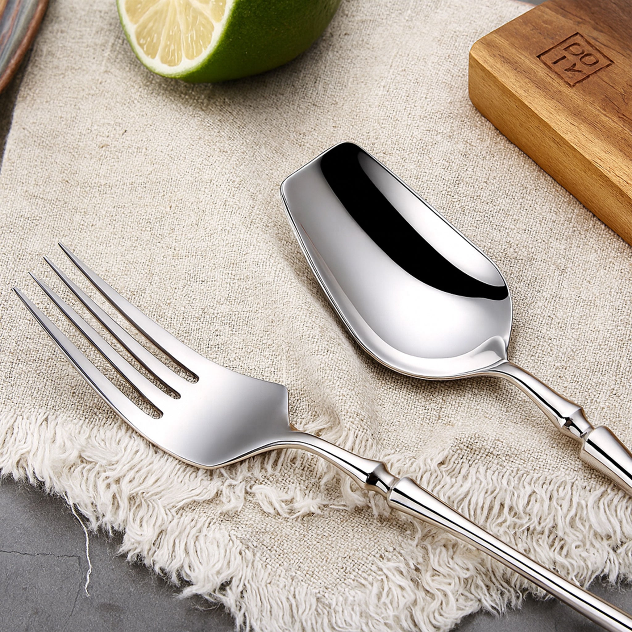 Silver 24-Piece Stainless Steel Cutlery Set
