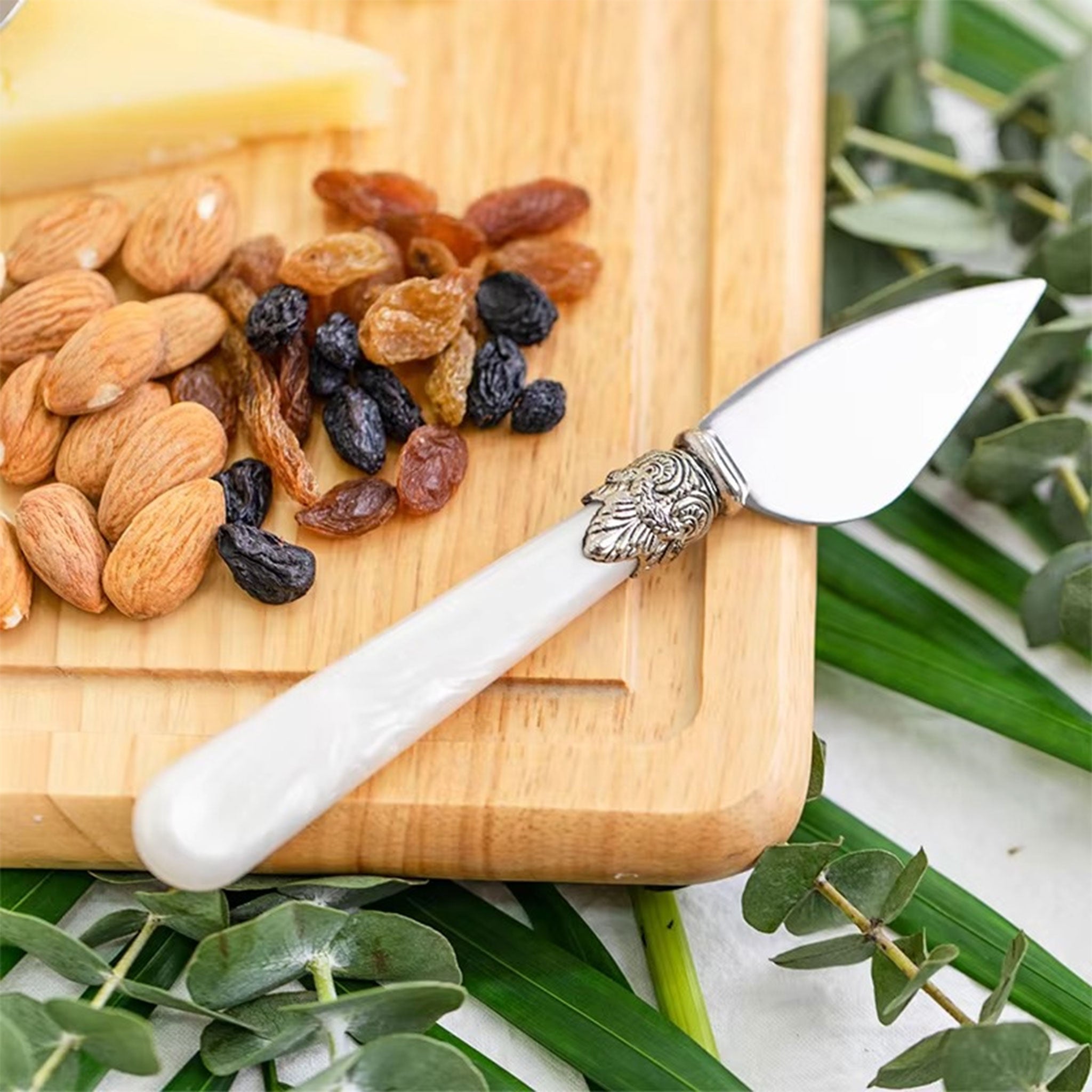 Stainless Steel Pearl Handle Cheese & Butter Knife Set