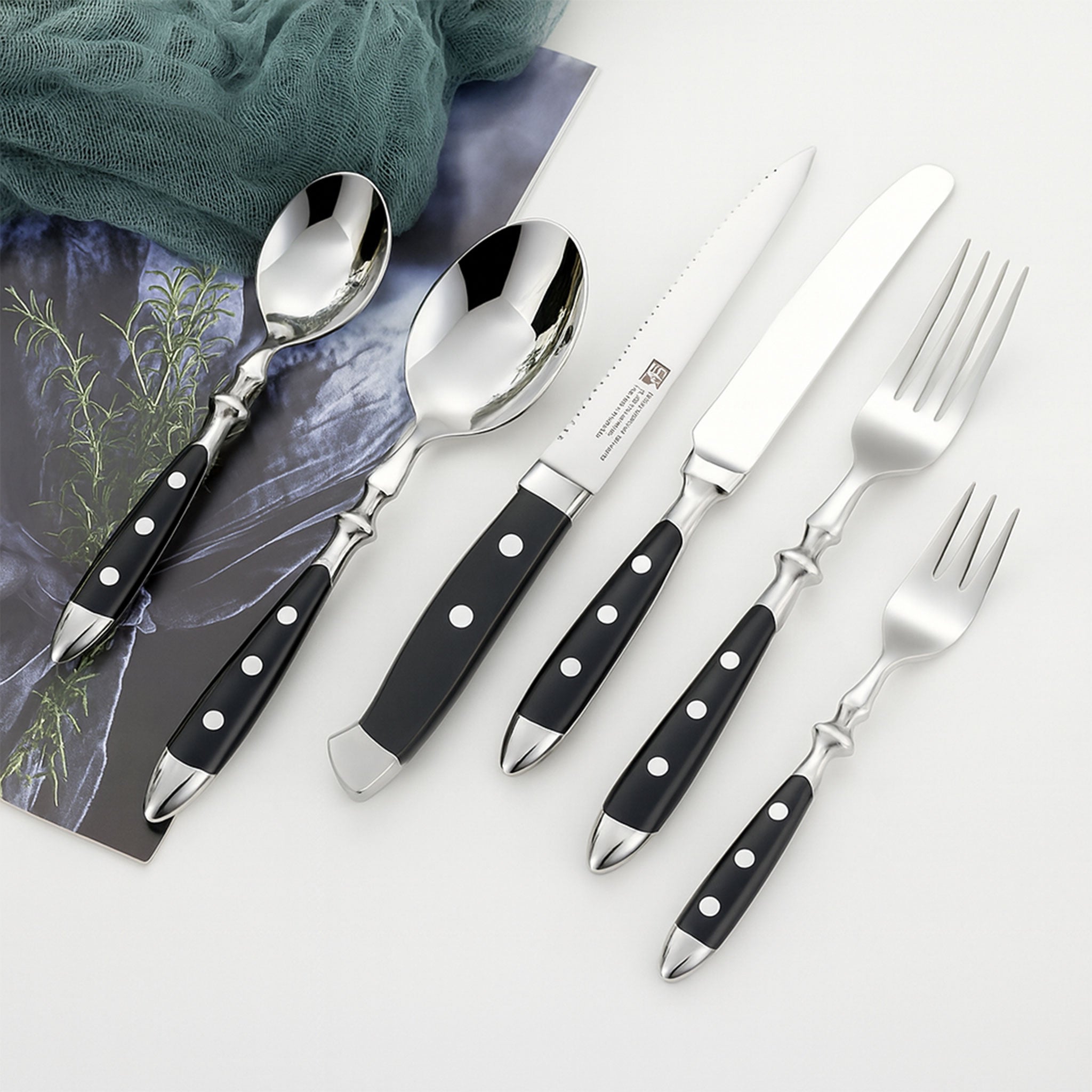 Stainless Steel Steak Knife Set with Polished Handles