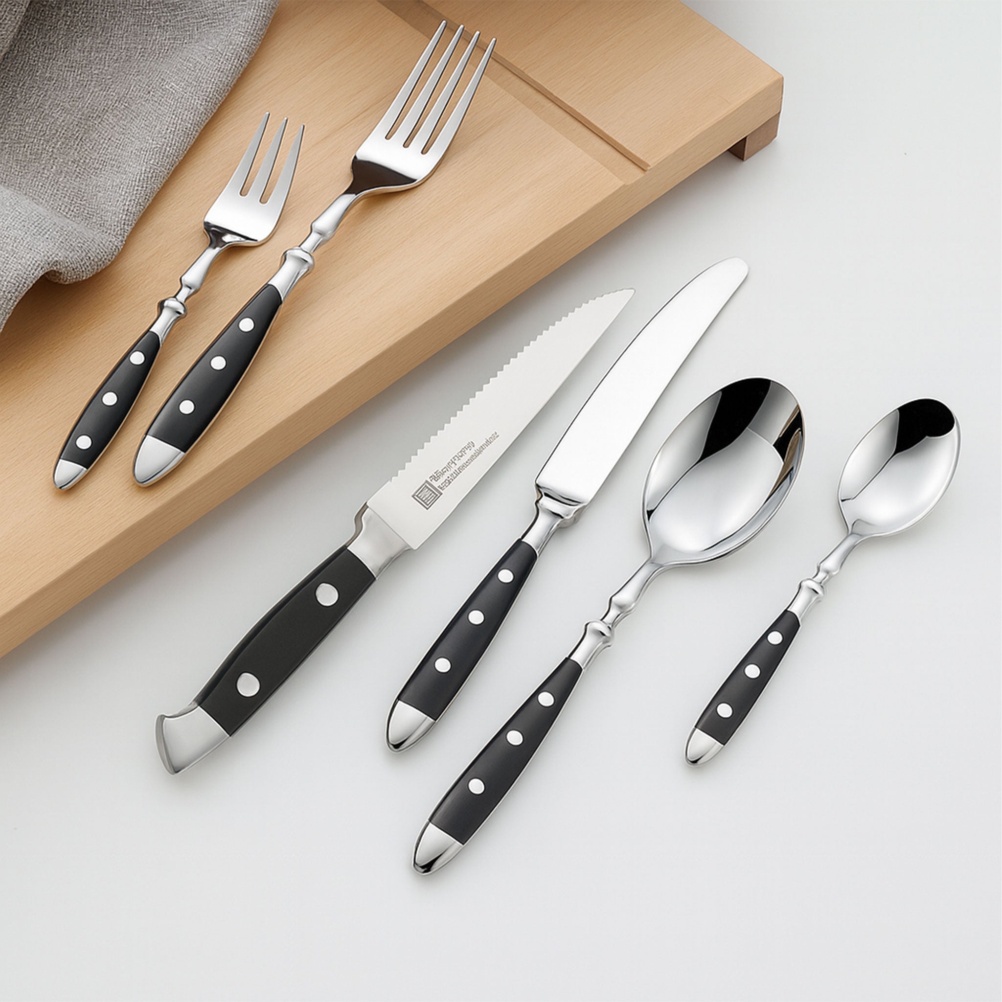 Stainless Steel Steak Knife Set with Polished Handles