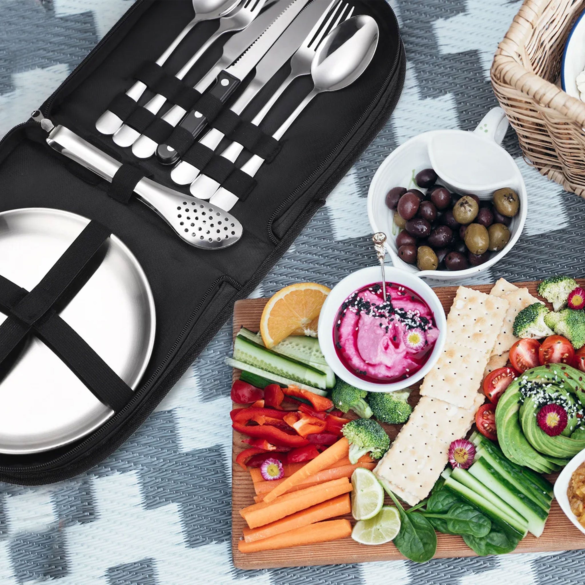 Ultimate Portable Camping Tableware Set with Bag – Knives, Forks & Spoons
