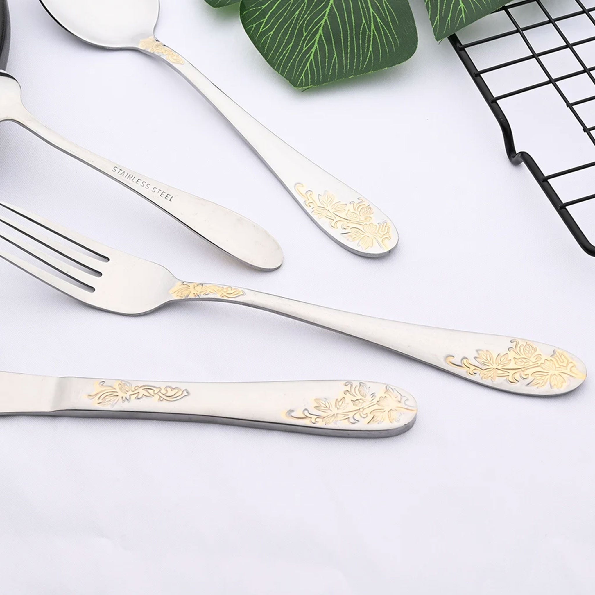 Vintage Gold Flatware Cutlery Set – 8/32pcs Engraved Dinnerware