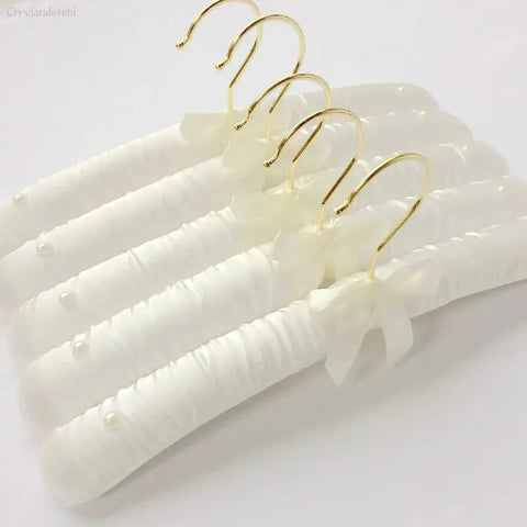 White Beige Sponge Padded Hanger With Hook Silk Satin Fabric Clothes Hangers Clothes Pin Sew Buttons Anti-Slip Wedding Dress wiktra